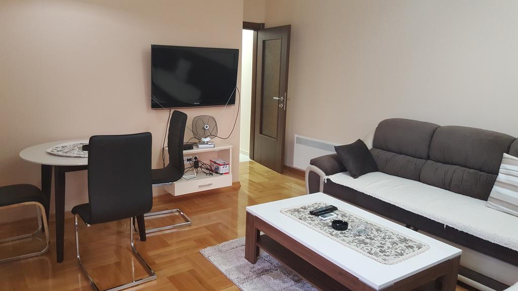 Nikolina Apartments โกตอร์ ภายนอก รูปภาพ